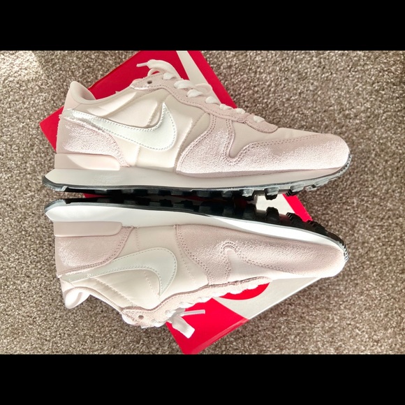 NEW NIKE INTERNATIONALIST RETRO SNEAKERS - SHOES - Picture 6 of 7